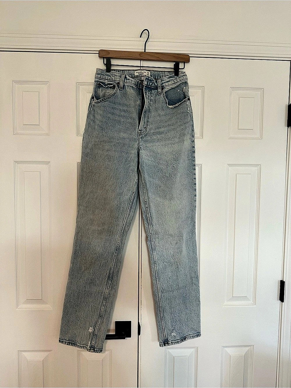 Abercrombie & Fitch Curve Love The '90s Straight Ultra High Rise Jean